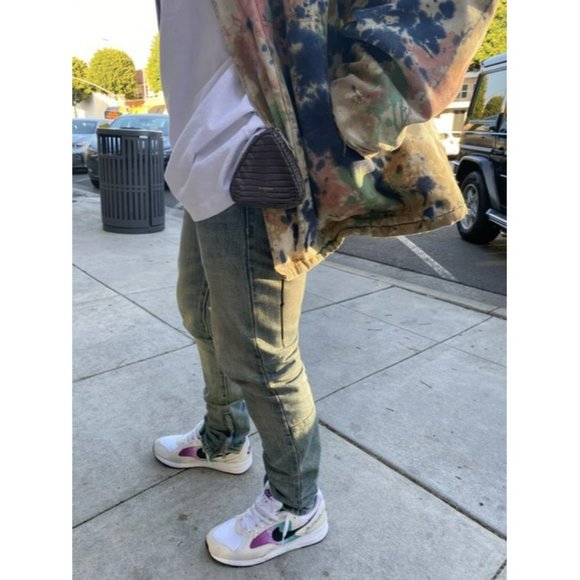 Givenchy Embossed Crocodile Ss2020 Triangle Collar Pouch Gray Leather Wristlet - Picture 2 of 11